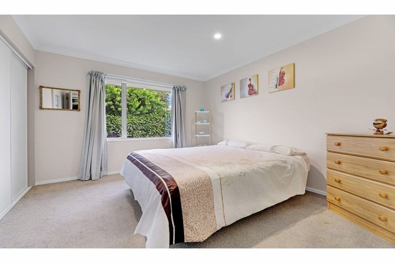 Photo of property in 132 Beach Road, North New Brighton, Christchurch, 8083
