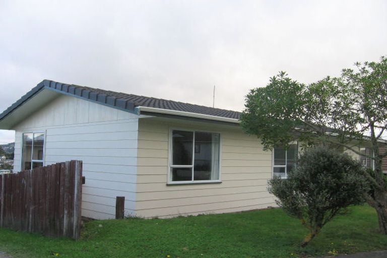 Photo of property in 54 Dominica Crescent, Grenada Village, Wellington, 6037