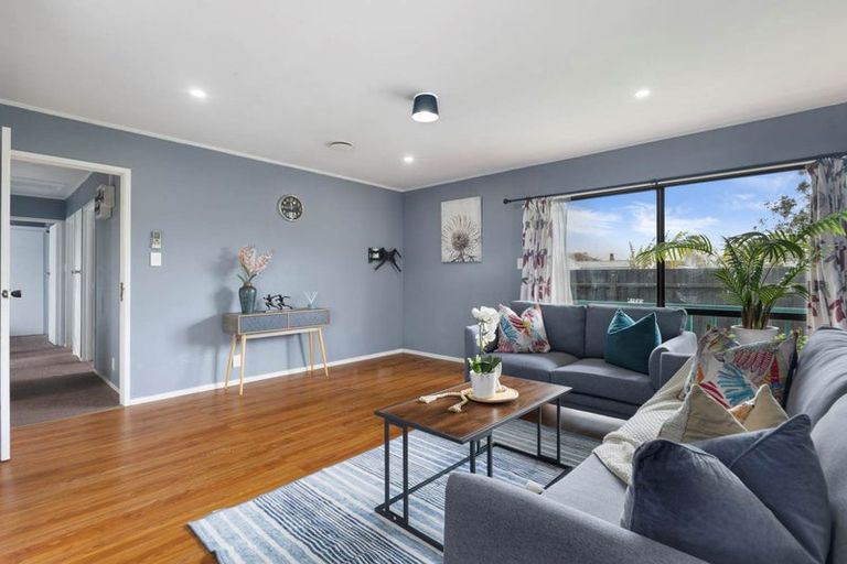 Photo of property in 2/16 Rice Crescent, Papakura, 2110