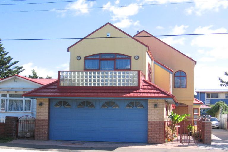 Photo of property in 35 Miro Street, Miramar, Wellington, 6022