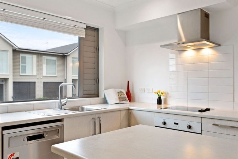 Photo of property in 14 Shelduck Way, Hobsonville, Auckland, 0616