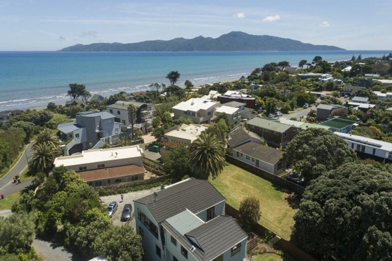 Photo of property in 10 Kohutuhutu Road, Raumati Beach, Paraparaumu, 5032