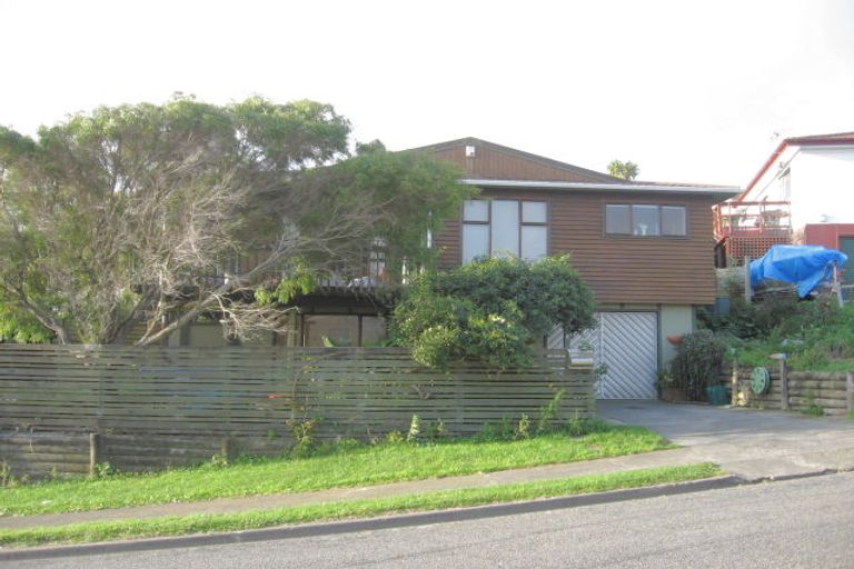 Photo of property in 5a Mapplebeck Street, Titahi Bay, Porirua, 5022