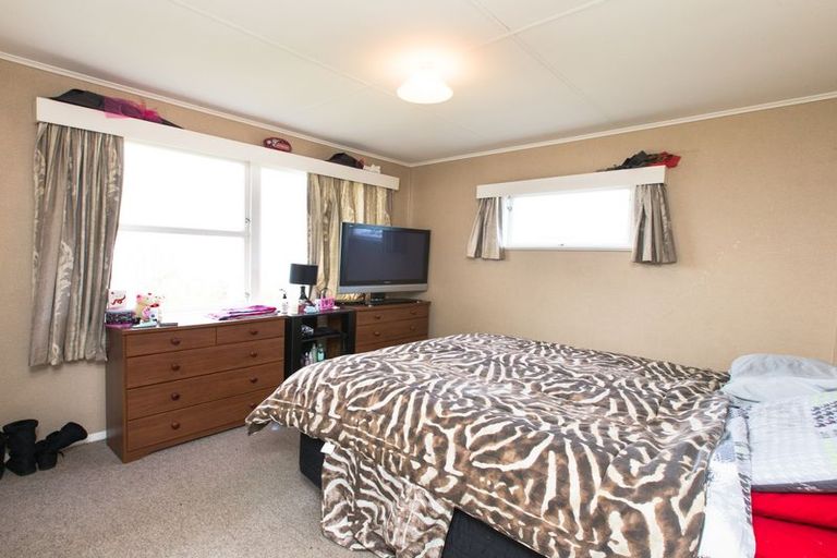 Photo of property in 43 Sutherland Crescent, Westbrook, Palmerston North, 4412