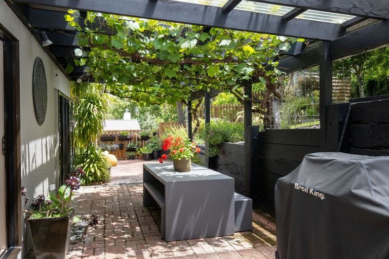 Photo of property in 13 Muritai Crescent, Havelock North, 4130