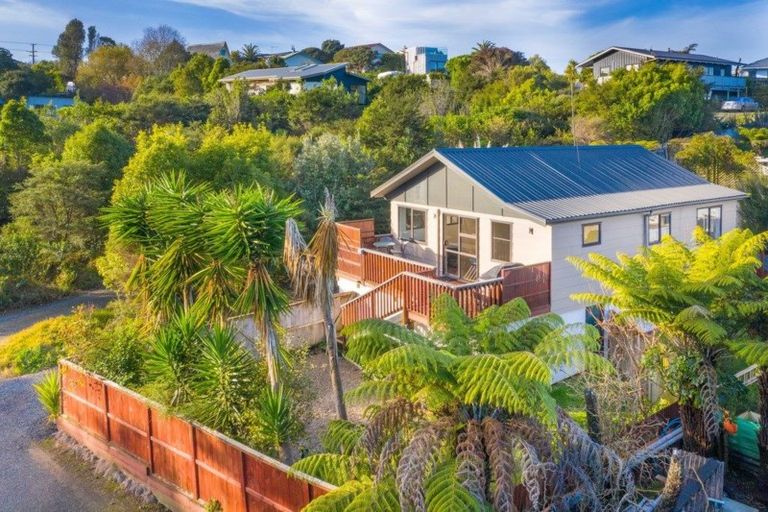 Photo of property in 8a Kaitoke Street, Raglan, 3225