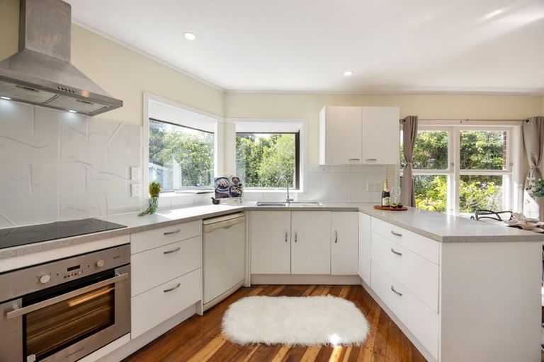 Photo of property in 16 Helena Road, Hillcrest, Hamilton, 3216