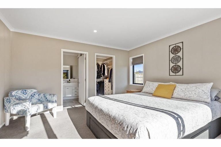 Photo of property in 38 Willowside Place, Amberley, 7410