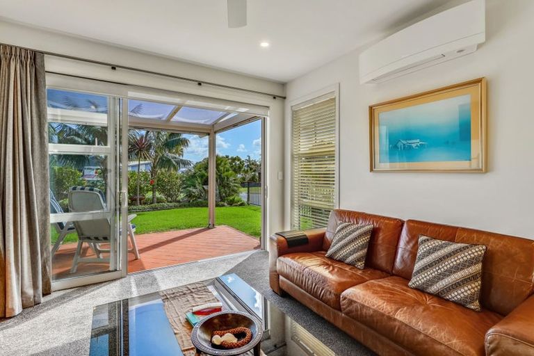 Photo of property in 21 Barbados Way, One Tree Point, 0118