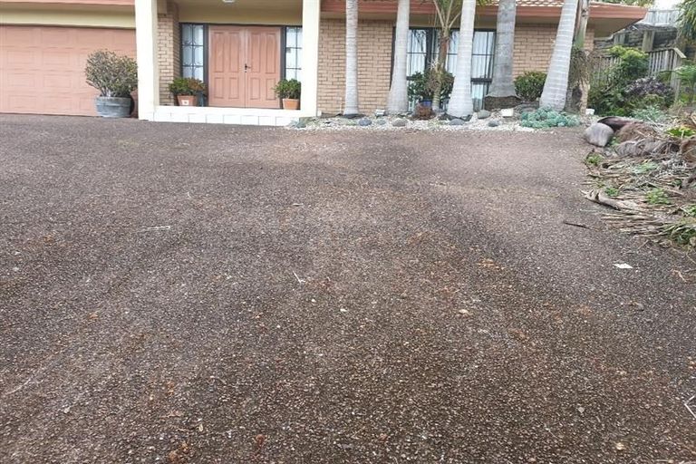 Photo of property in 14 San Domingo Rise, Henderson, Auckland, 0612