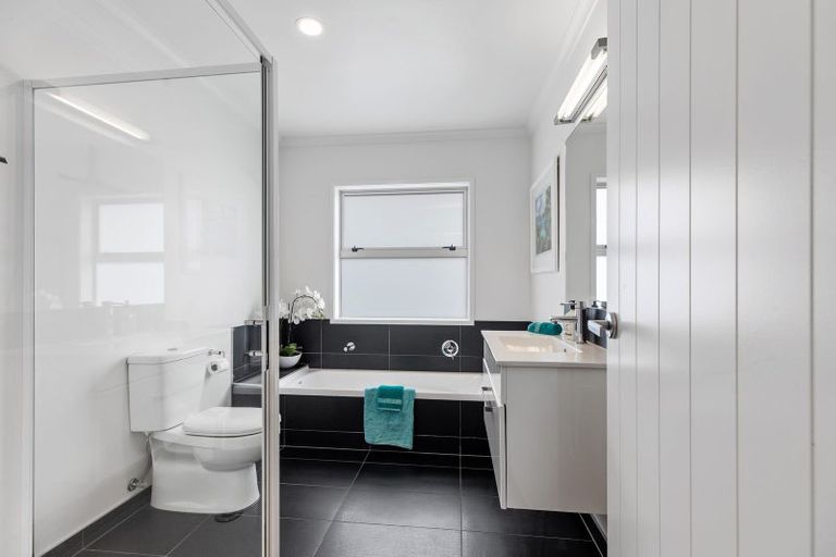 Photo of property in 69 Bathurst Crescent, Pyes Pa, Tauranga, 3112