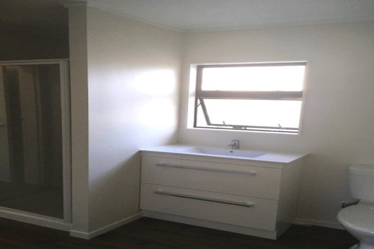 Photo of property in 8 Mangarau Crescent, Havelock North, 4130