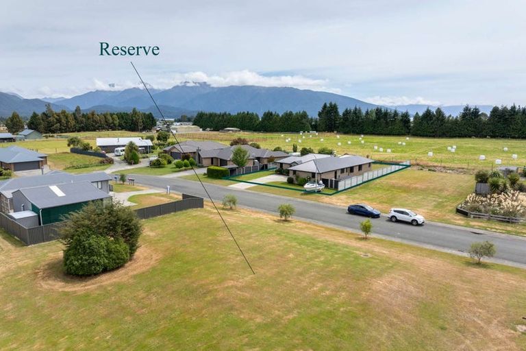 Photo of property in 27 Orbell Crescent, Te Anau, 9679