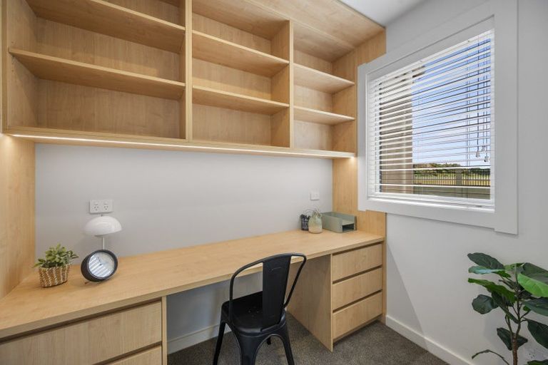 Photo of property in 102 Pelorus Avenue, Poraiti, Napier, 4182