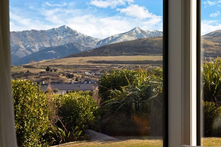 Photo of property in 1 Wanderer Lane, Jacks Point, Queenstown, 9371
