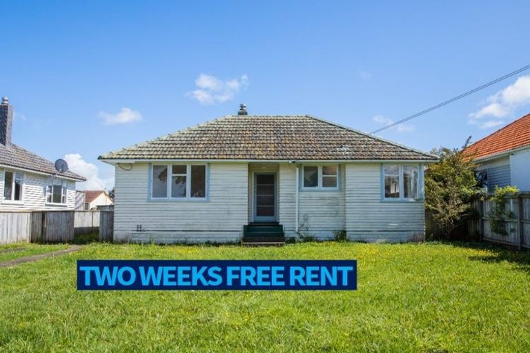 Photo of property in 28 Roberts Avenue, Bayswater, Auckland, 0622