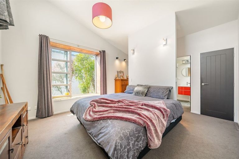 Photo of property in 27 Carlow Grove, Birchville, Upper Hutt, 5018