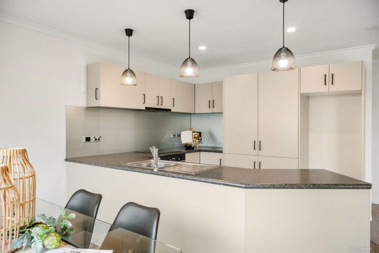 Photo of property in 160a Kitchener Road, Pukekohe, 2120