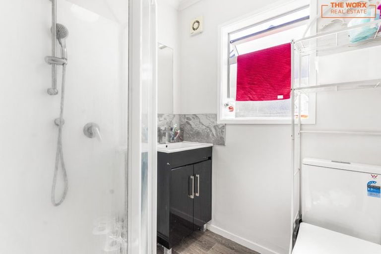 Photo of property in 10a Cambridge Road, Manurewa, Auckland, 2102