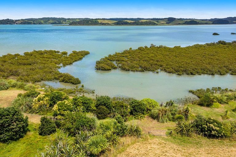 Photo of property in 71 Goodall Road, Snells Beach, 0920