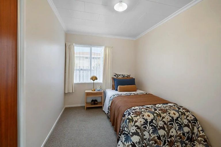Photo of property in 1 Naumai Place, Spotswood, New Plymouth, 4310