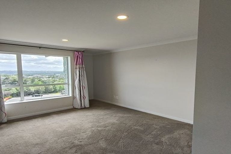 Photo of property in 48 Bur Oak Terrace, Schnapper Rock, Auckland, 0632