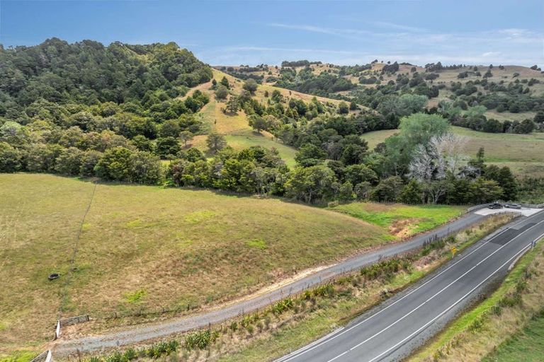 Photo of property in 659 West Coast Road, Makarau, Warkworth, 0981