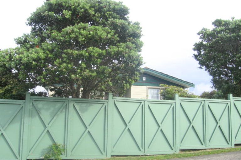 Photo of property in 64 Cypress Drive, Maungaraki, Lower Hutt, 5010