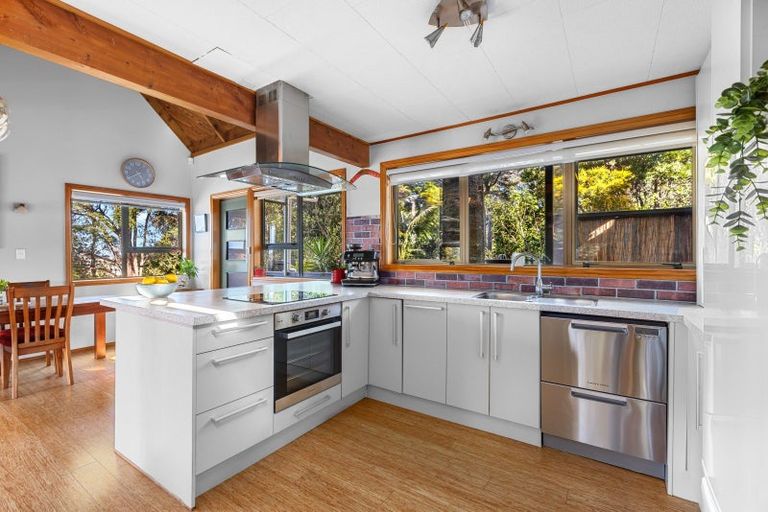 Photo of property in 45 Hillcrest Road, Hatfields Beach, Orewa, 0931