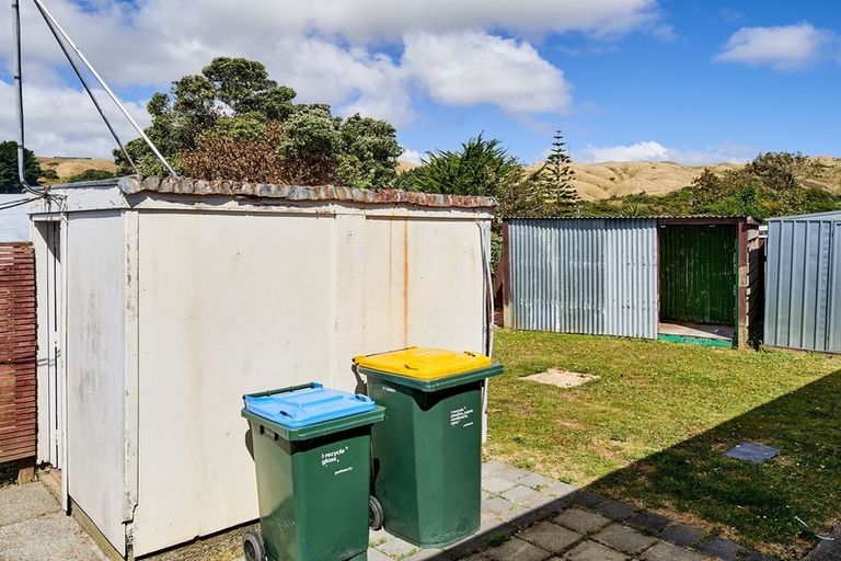 Photo of property in 29 Aberfeldy Street, Cannons Creek, Porirua, 5024