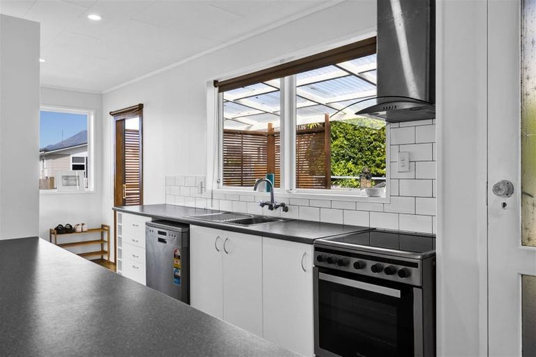 Photo of property in 41 Trelawney Crescent, Westown, New Plymouth, 4310