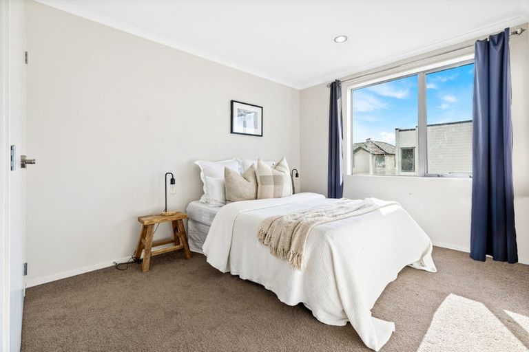 Photo of property in 11 Kauri Drive, Takanini, 2112