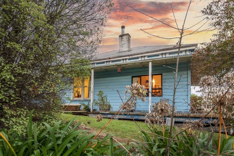 Photo of property in 2 Church Street, Waipawa, 4210