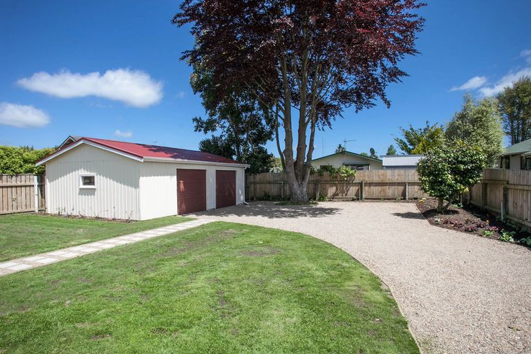 Photo of property in 281 Shakespeare Street, Leamington, Cambridge, 3432