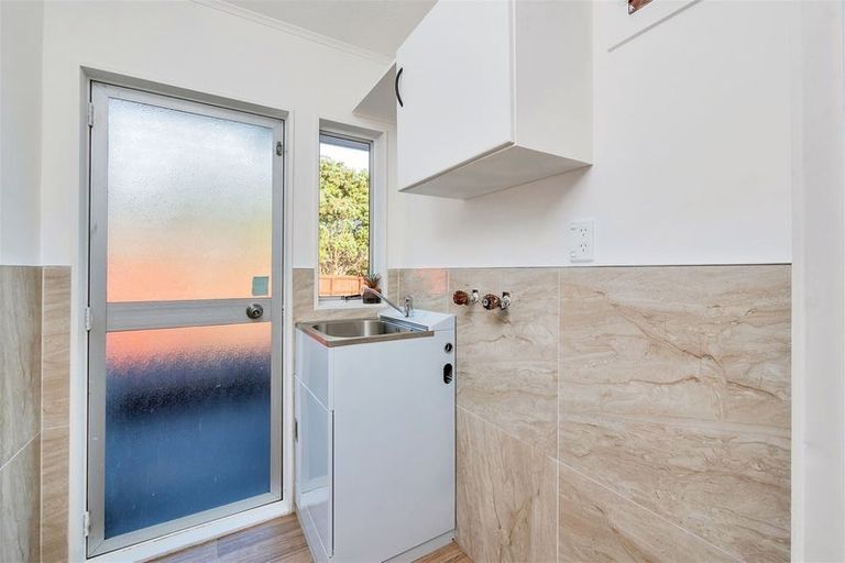 Photo of property in 38 Alidade Place, Massey, Auckland, 0614