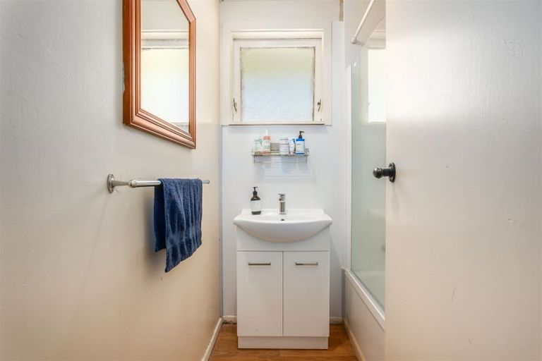 Photo of property in 9 Berkshire Grove, Cannons Creek, Porirua, 5024