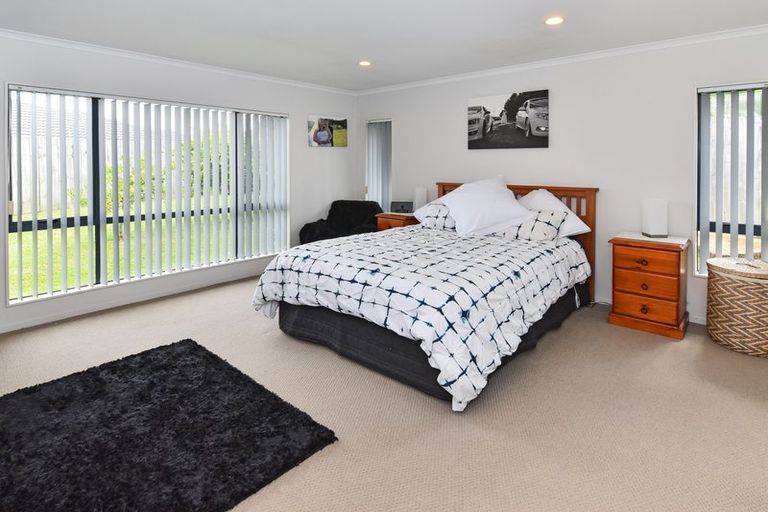 Photo of property in 15 Artillery Drive, Papakura, 2110