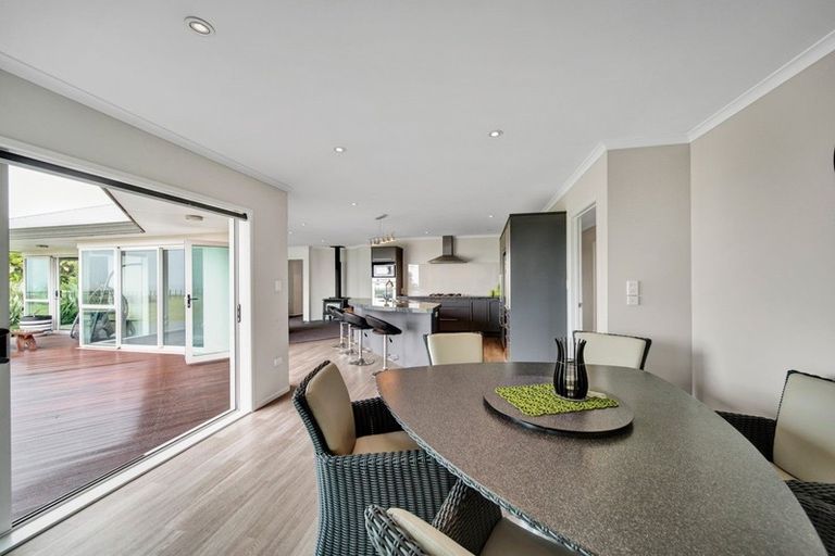 Photo of property in 72 Turangi Road, Motunui, Waitara, 4383