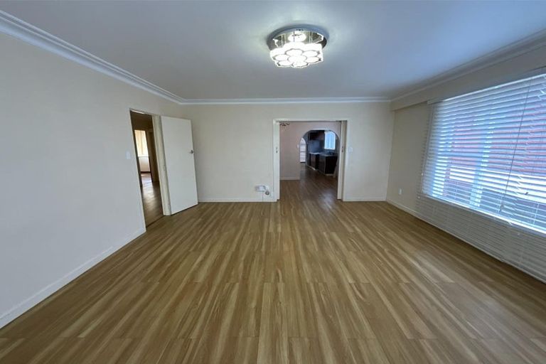 Photo of property in 1/204 Edmonton Road, Te Atatu South, Auckland, 0610