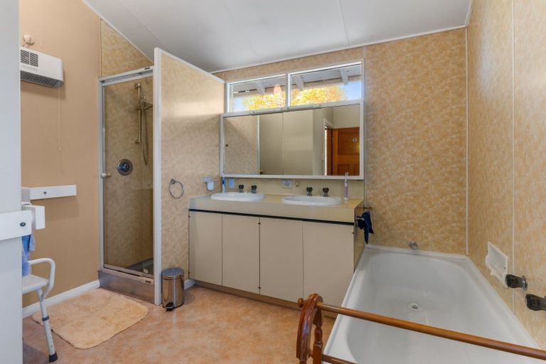 Photo of property in 16 Montpellier Street, Dunedin Central, Dunedin, 9016