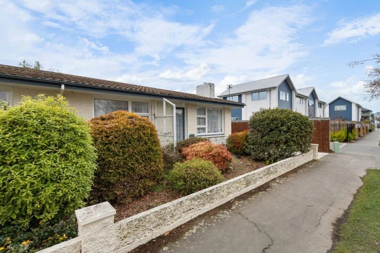 Photo of property in 10 Darvel Street, Riccarton, Christchurch, 8011