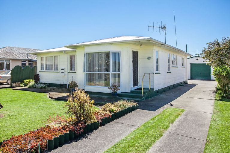 Photo of property in 15 Rimu Street, Edgecumbe, 3120