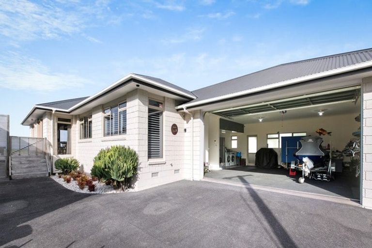 Photo of property in 75 Shaw Road, Waihi Beach, 3611