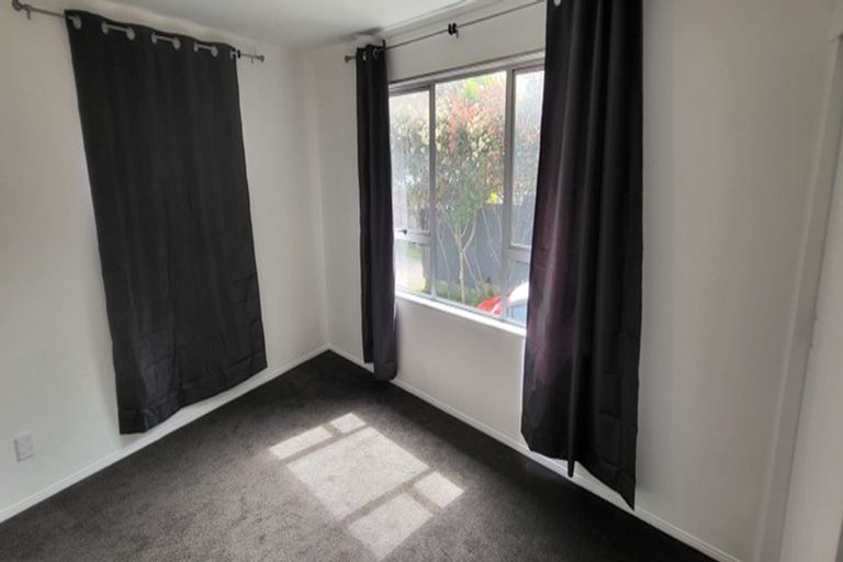 Photo of property in 57 Hobart Crescent, Wattle Downs, Auckland, 2103