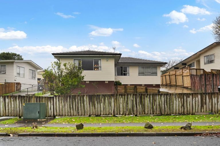 Photo of property in 12 Mckinstry Avenue, Mangere East, Auckland, 2024