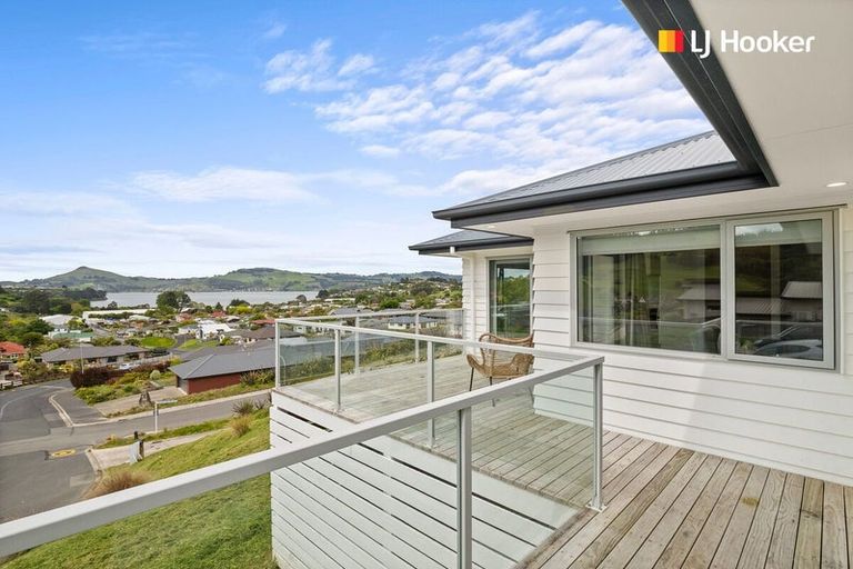 Photo of property in 17 Glendermid Close, Sawyers Bay, Port Chalmers, 9023
