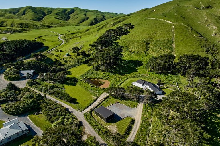 Photo of property in 302 Boom Rock Road, Ohariu, Wellington, 6037