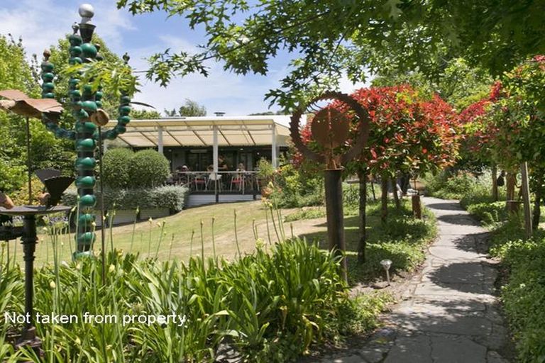 Photo of property in 17 Kinder Street, Acacia Bay, Taupo, 3330