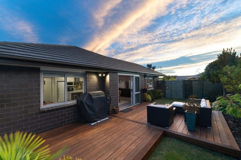 Photo of property in 38 Luxembourg Crescent, Halswell, Christchurch, 8025