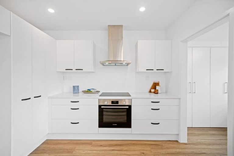 Photo of property in 207 Fifield Terrace, Opawa, Christchurch, 8023